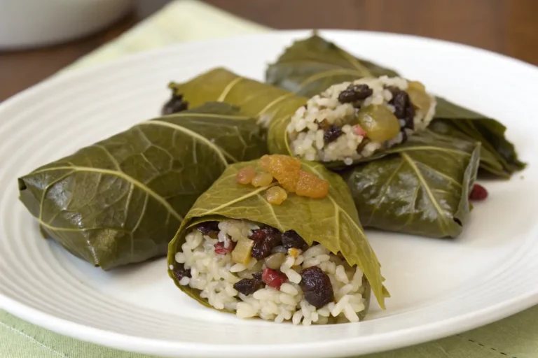 Feuilles de vigne farcies aux riz et fruits secs