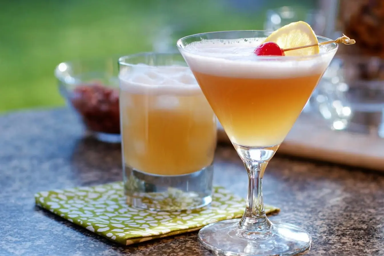cocktail amaretto sour